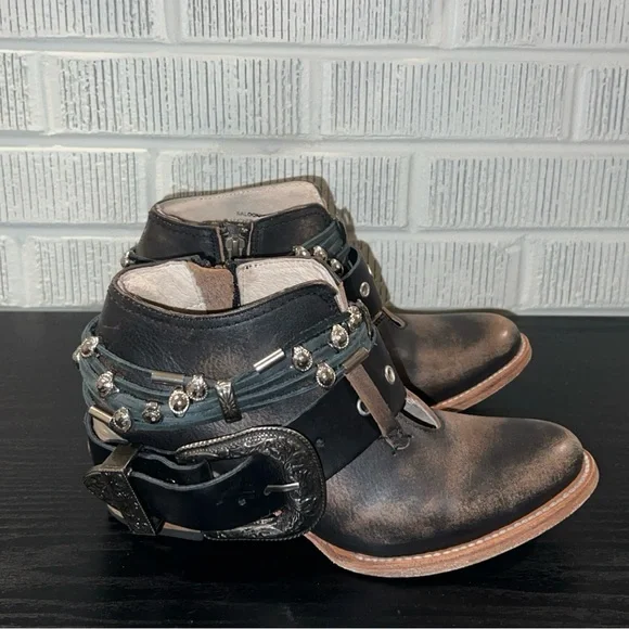 FREEBIRD Saloon Leather Ankle Western Bootie